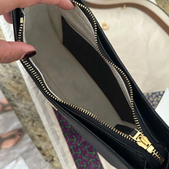 NWT tory Burch EMERSON SWINGPACK black - Picture 6 of 11